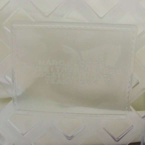 Marc Jacobs The Jelly Small Tote Bag in Clear - Picture 12 of 16